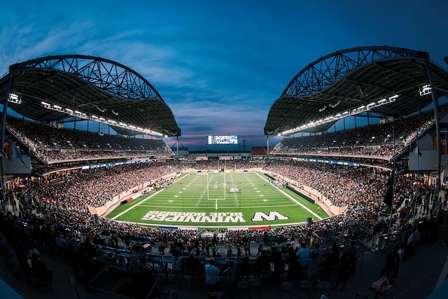 湖人先发不济，替补双雄挺身而出.